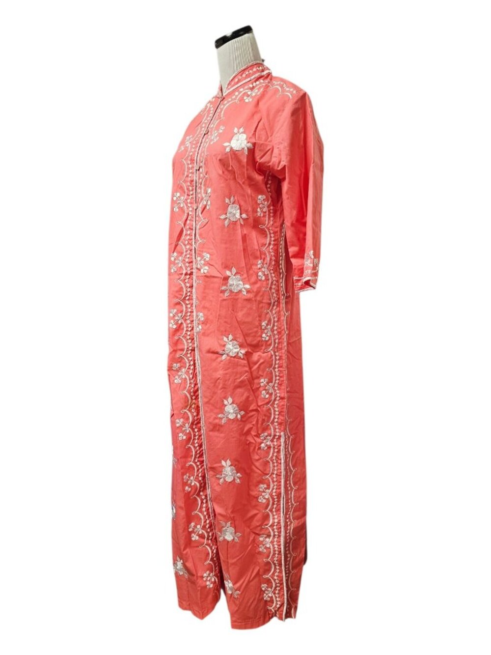 60s - 70s Caro of Honolulu embroidered kaftan dress . size 10 . Philippine made - Picture 8 of 16